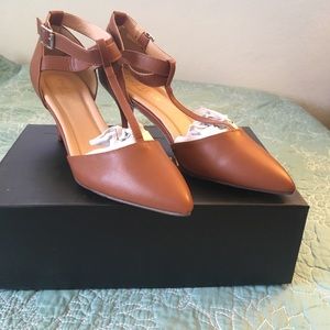 Tan dress shoes